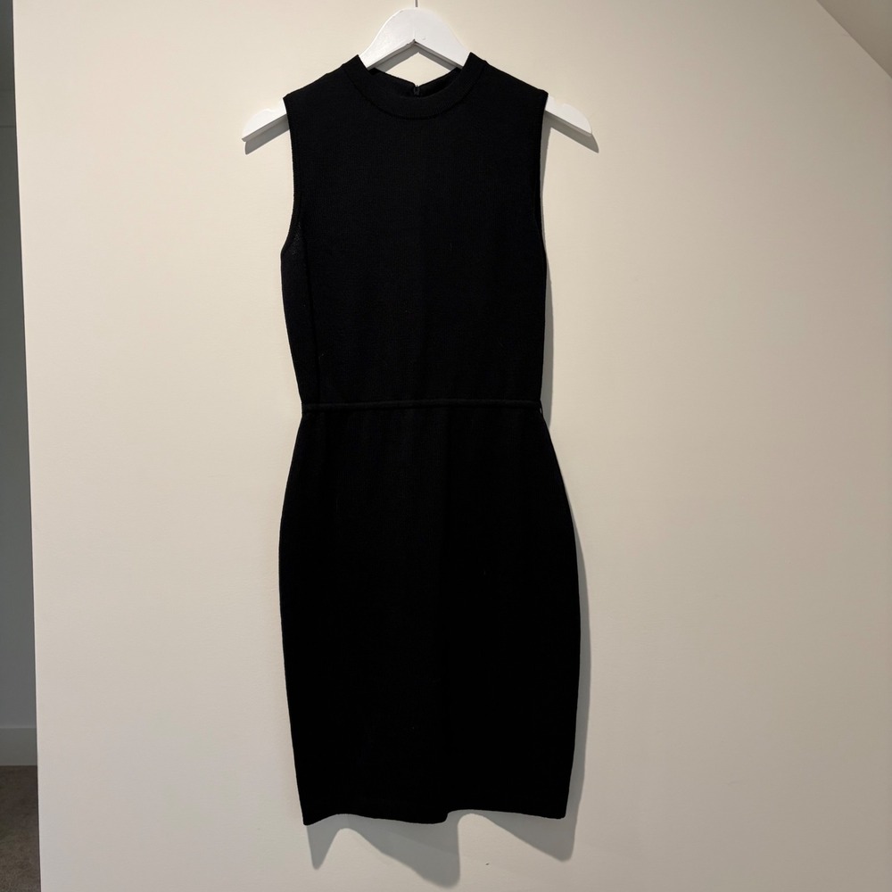 St John Collection Marie Gray Black Santana Knit Mock Neck Sheath Dress Size 2